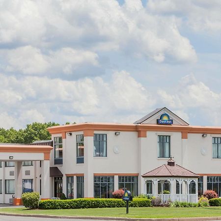 Days Inn By Wyndham Windsor Locks / Bradley Intl Airport Exterior foto