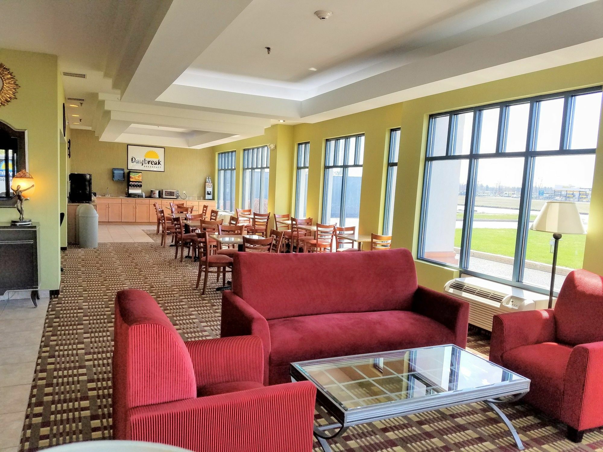 Days Inn By Wyndham Windsor Locks / Bradley Intl Airport Exterior foto